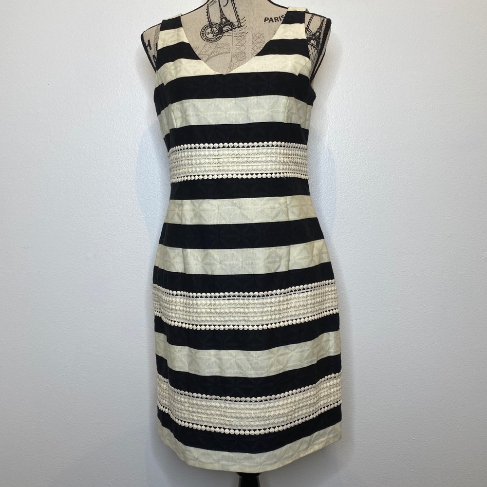Just...Taylor black and cream striped textured V neck sleeveless dress 6